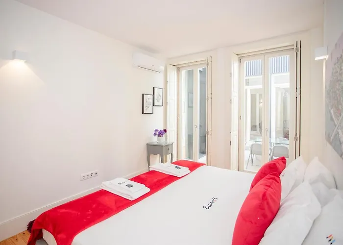 Liiiving In | Secret Terrace Apartment Porto